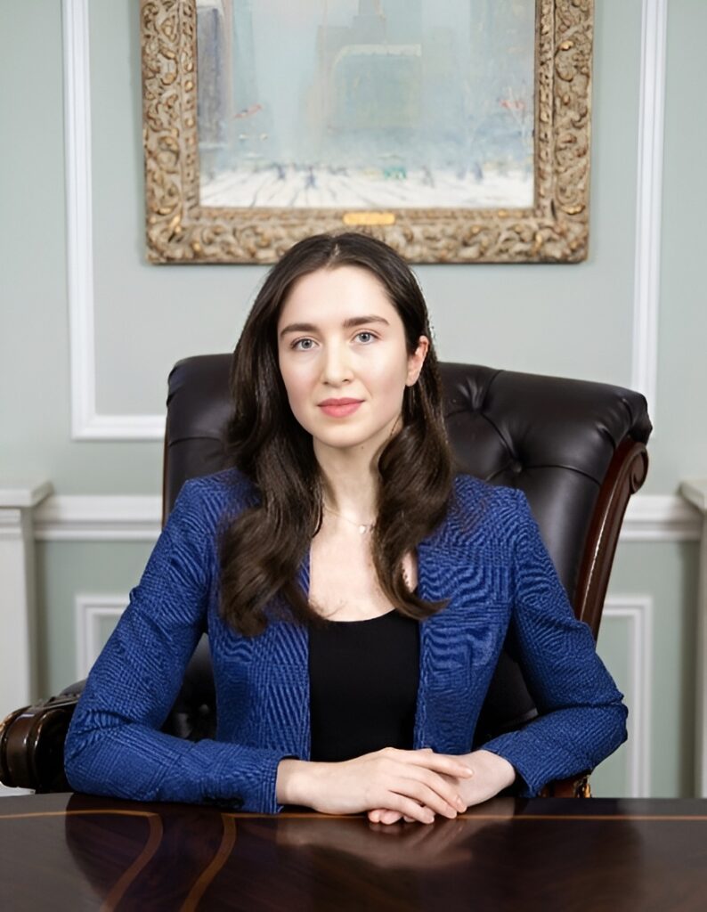 1761832627_bio-photo-1